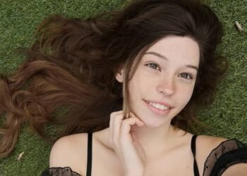 Belle Delphine No Makeup: Redefining Beauty Standards