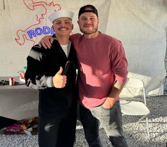 Comparing Zach Bryan's Height to Other Musicians